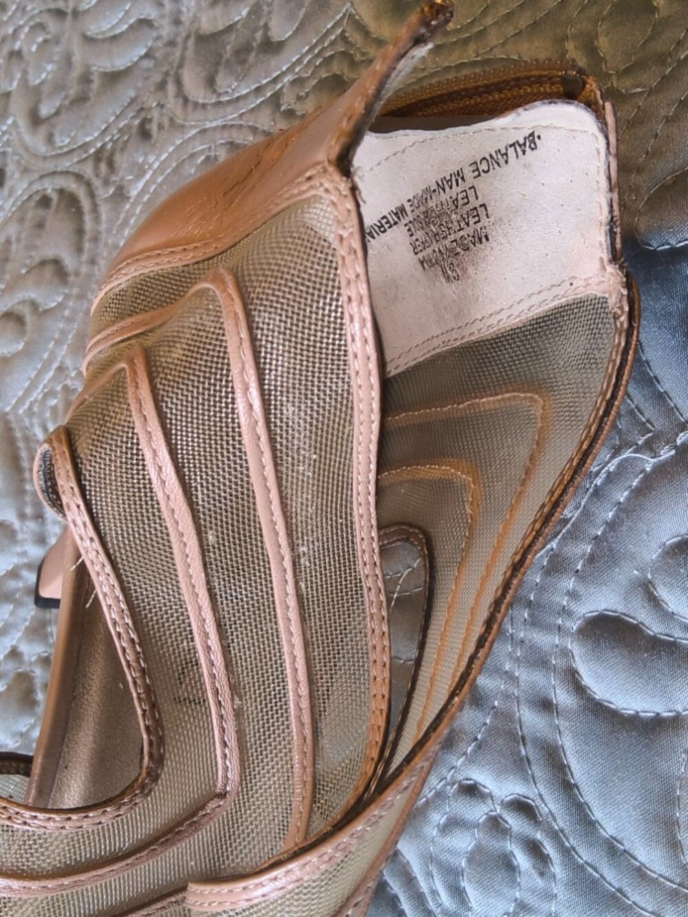 Vaneli size 9W Nude Heels with box - Picture 6 of 6